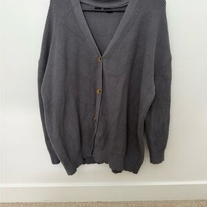 Women's oversized gray cardigan